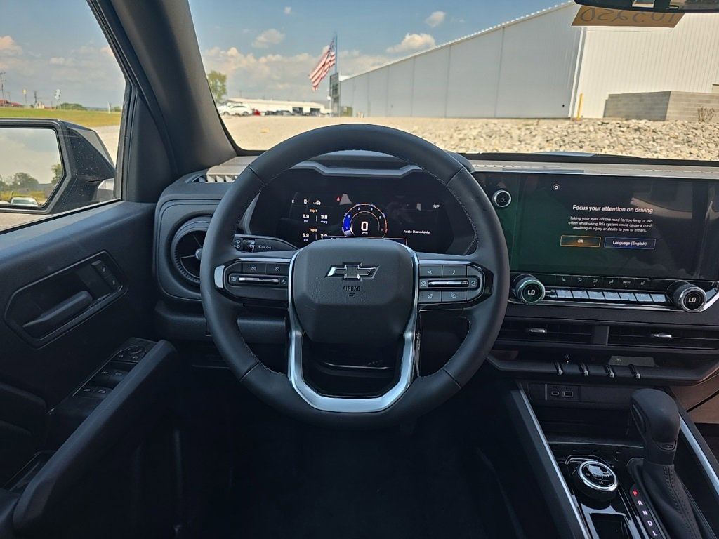 2026 Chevrolet Colorado Trail Boss photo 2