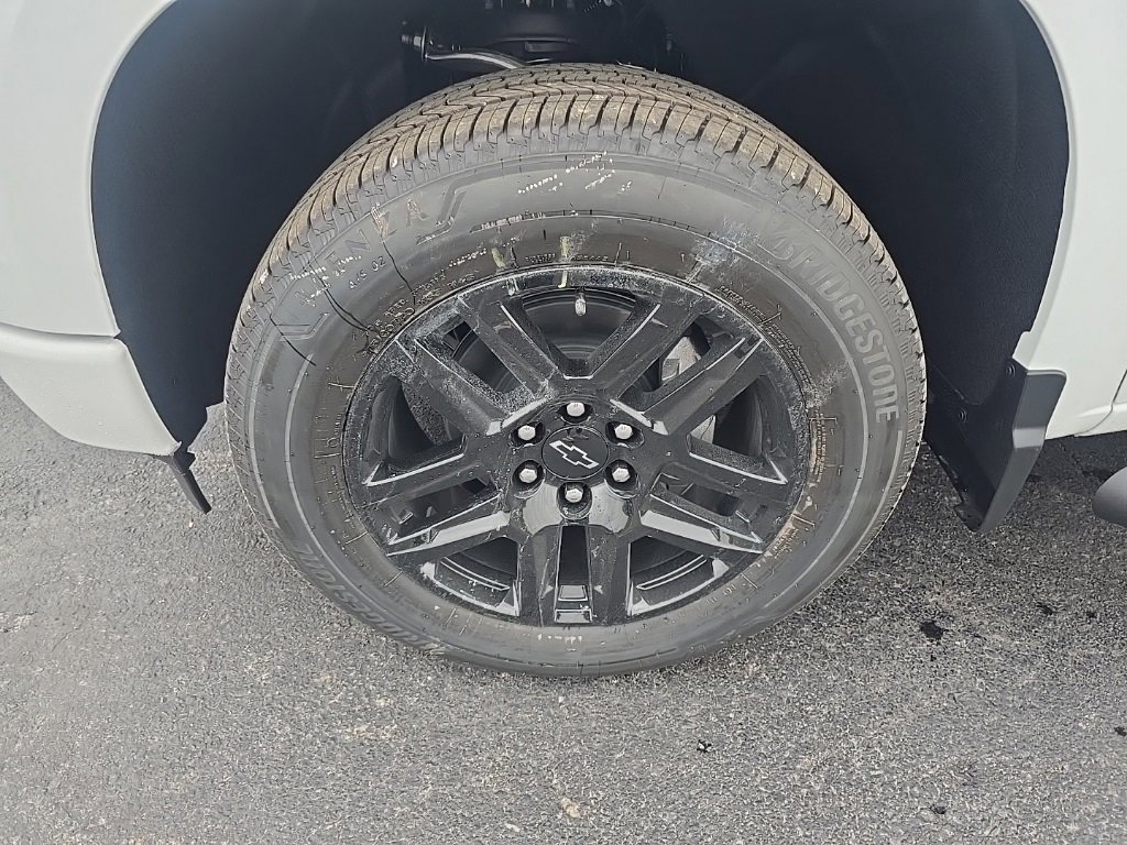 2026 Chevrolet Silverado 1500 Custom photo 2