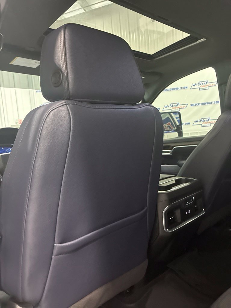 2025 Chevrolet Silverado 3500HD High Country - Photo 34