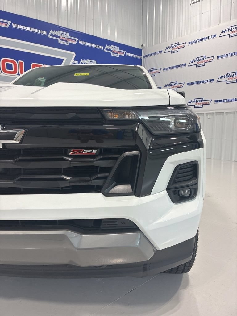 2025 Chevrolet Colorado Z71 - Photo 18