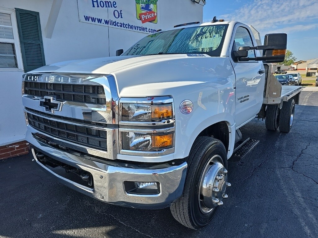 2020 Chevrolet Silverado 4500HD Work Truck photo 3