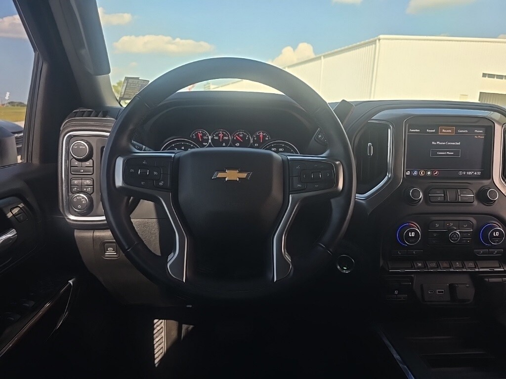2023 Chevrolet Silverado 2500HD LT photo 2
