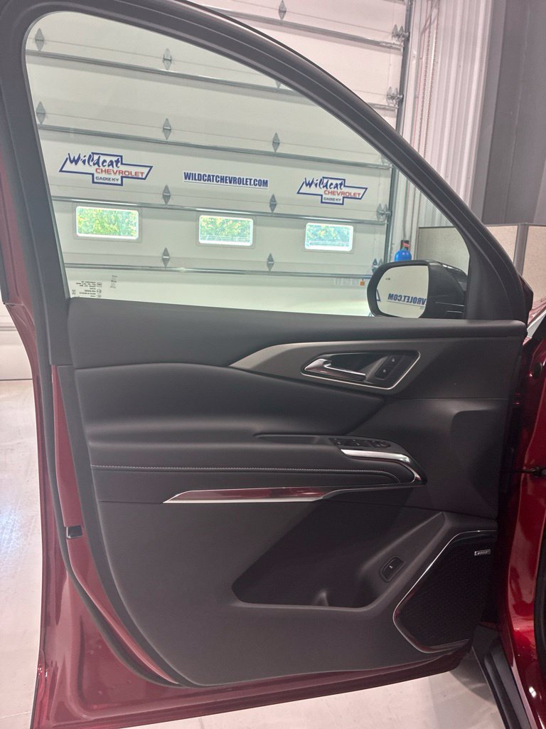 2027 Chevrolet Traverse LT - Photo 17