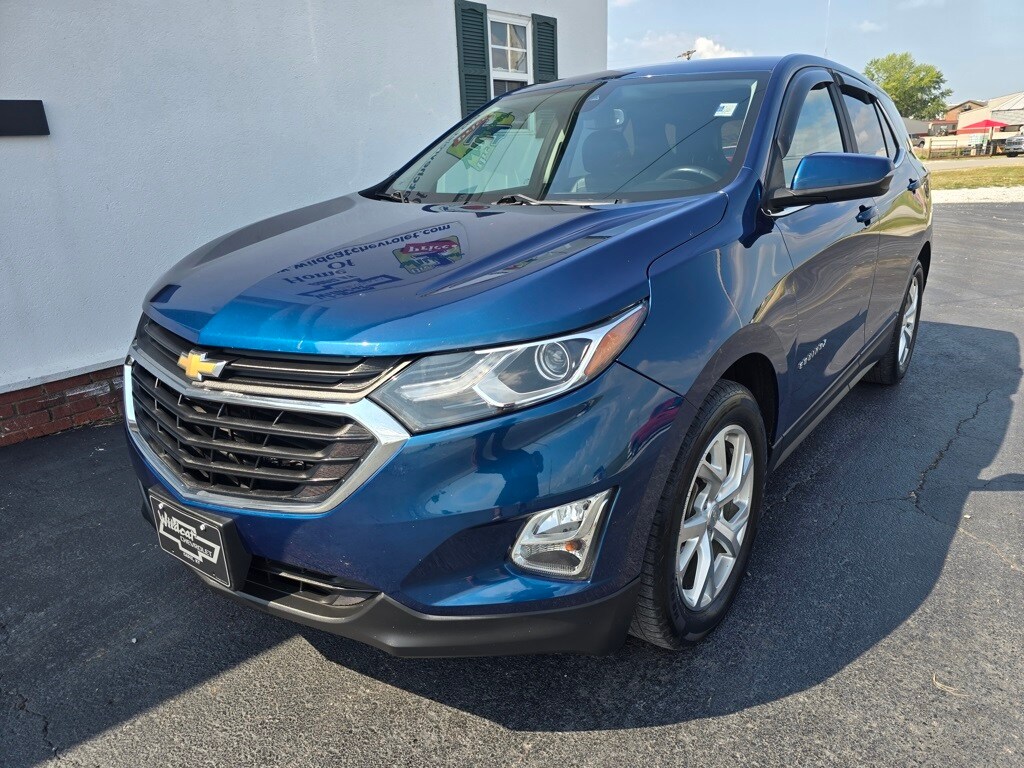 2021 Chevrolet Equinox LT photo 3