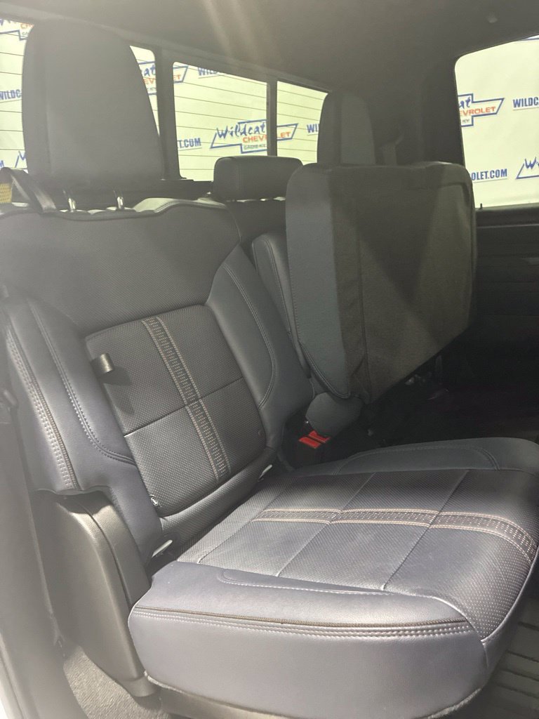 2025 Chevrolet Silverado 3500HD High Country - Photo 39