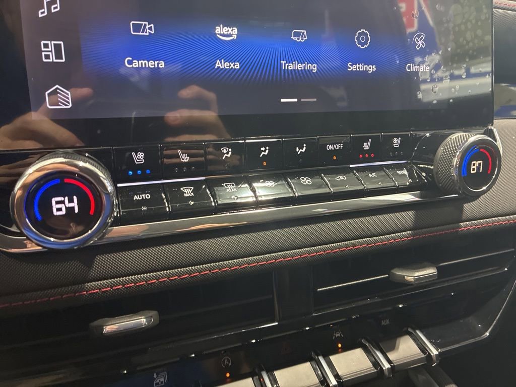 2025 Chevrolet Colorado Z71 - Photo 35