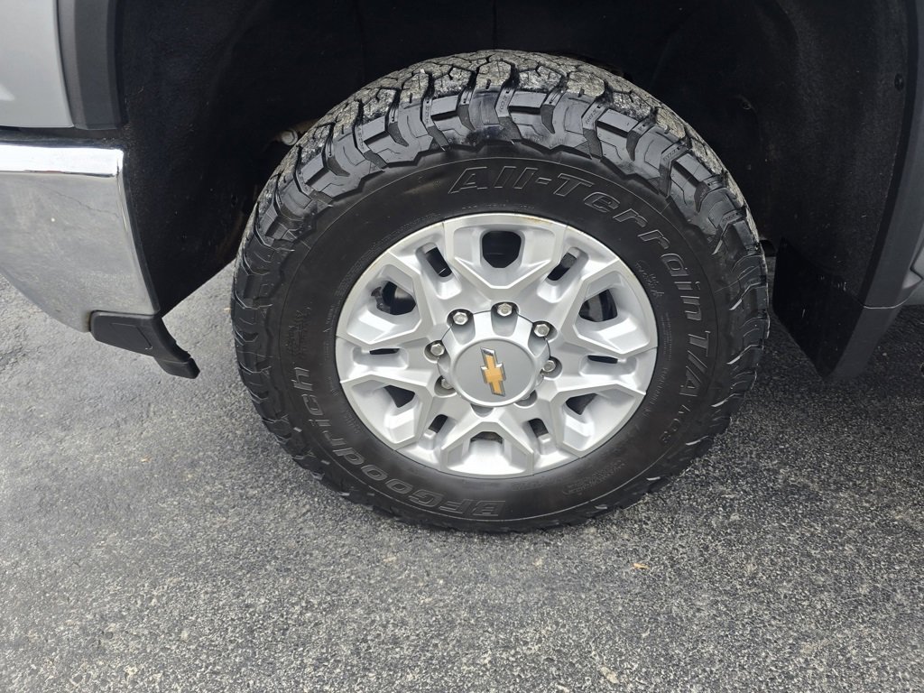 2024 Chevrolet Silverado 2500HD LT photo 4
