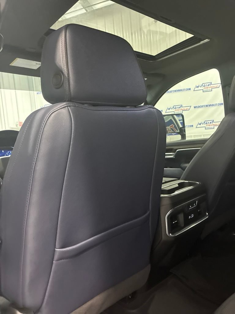 2025 Chevrolet Silverado 3500HD High Country - Photo 39