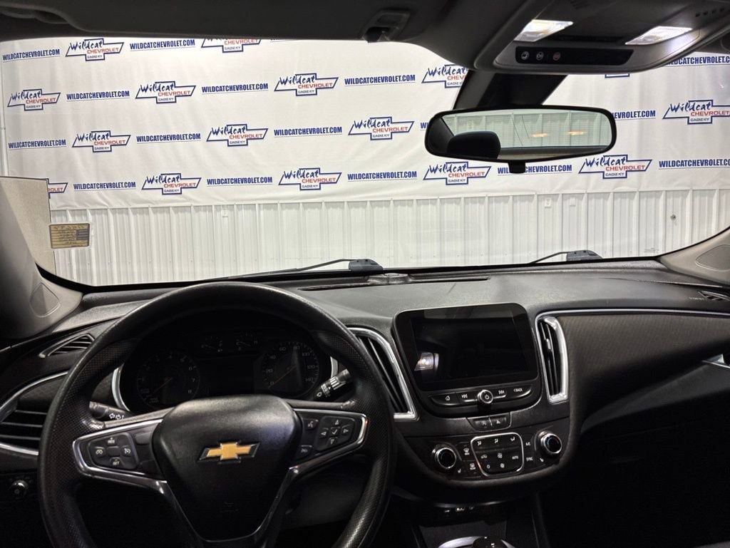Used 2020 Chevrolet Malibu 1LT with VIN 1G1ZD5STXLF115697 for sale in Cadiz, KY