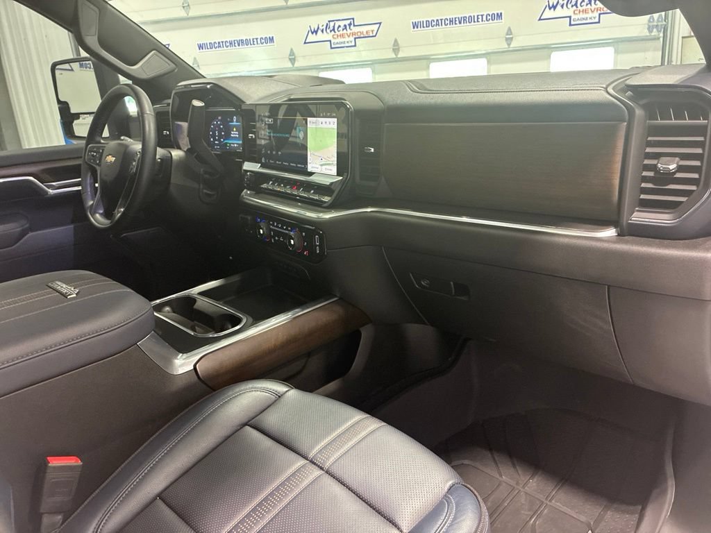 2025 Chevrolet Silverado 3500HD High Country - Photo 48