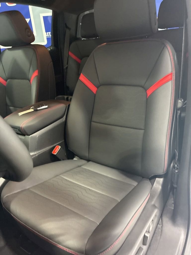 2025 Chevrolet Colorado Z71 - Photo 23