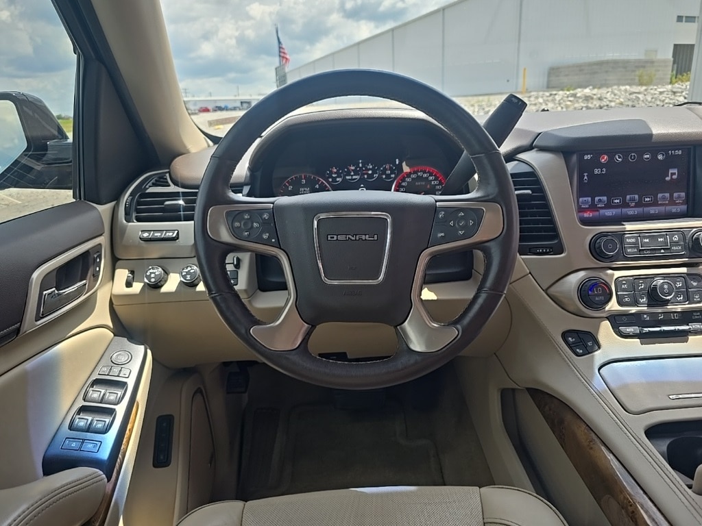 Used 2016 GMC Yukon XL Denali with VIN 1GKS2HKJXGR402660 for sale in Cadiz, KY
