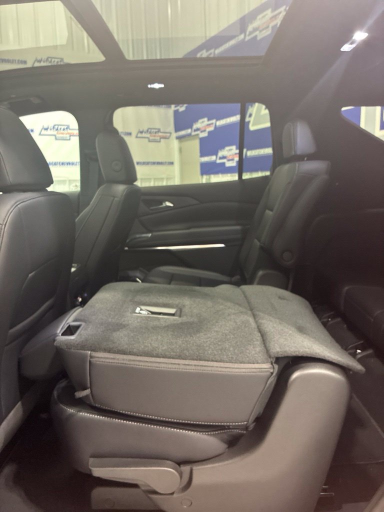 2027 Chevrolet Traverse LT - Photo 38