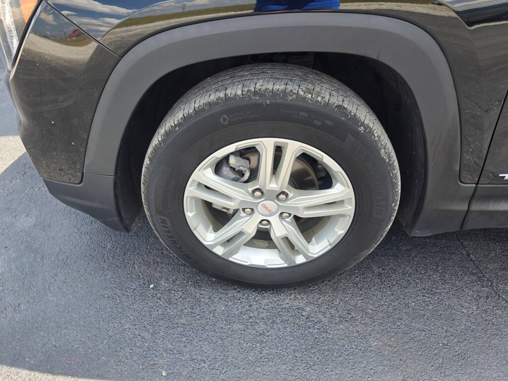 2023 Gmc Terrain SLE photo 2
