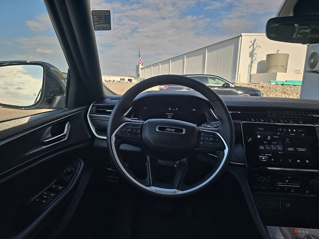 Used 2024 Jeep Grand Cherokee L Altitude SUV