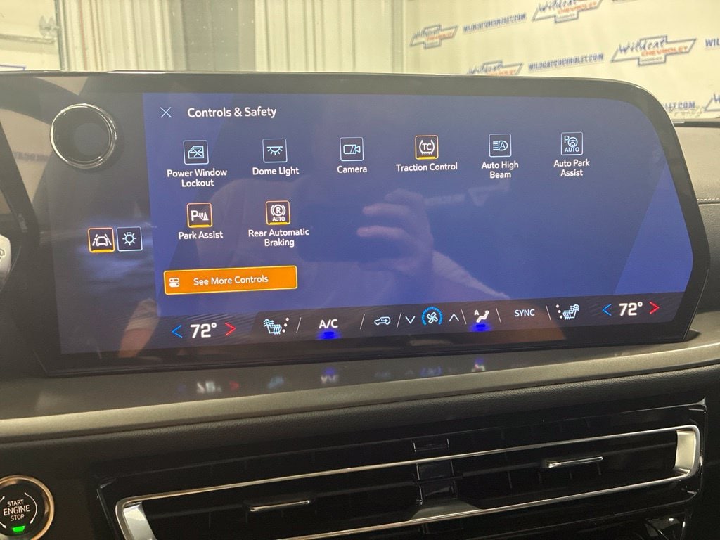 2027 Chevrolet Traverse LT - Photo 29