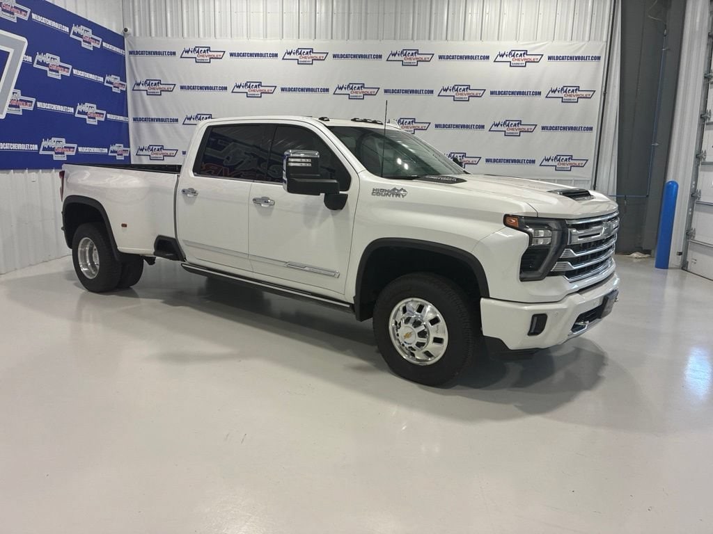 2025 Chevrolet Silverado 3500HD High Country - Photo 10