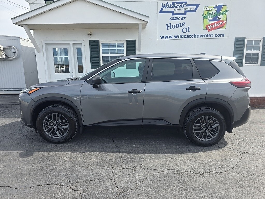 2023 Nissan Rogue S photo 3
