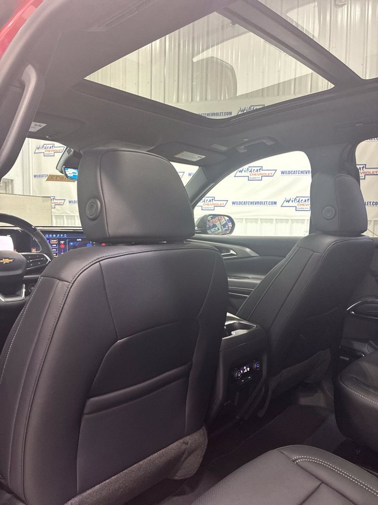 2027 Chevrolet Traverse LT - Photo 35
