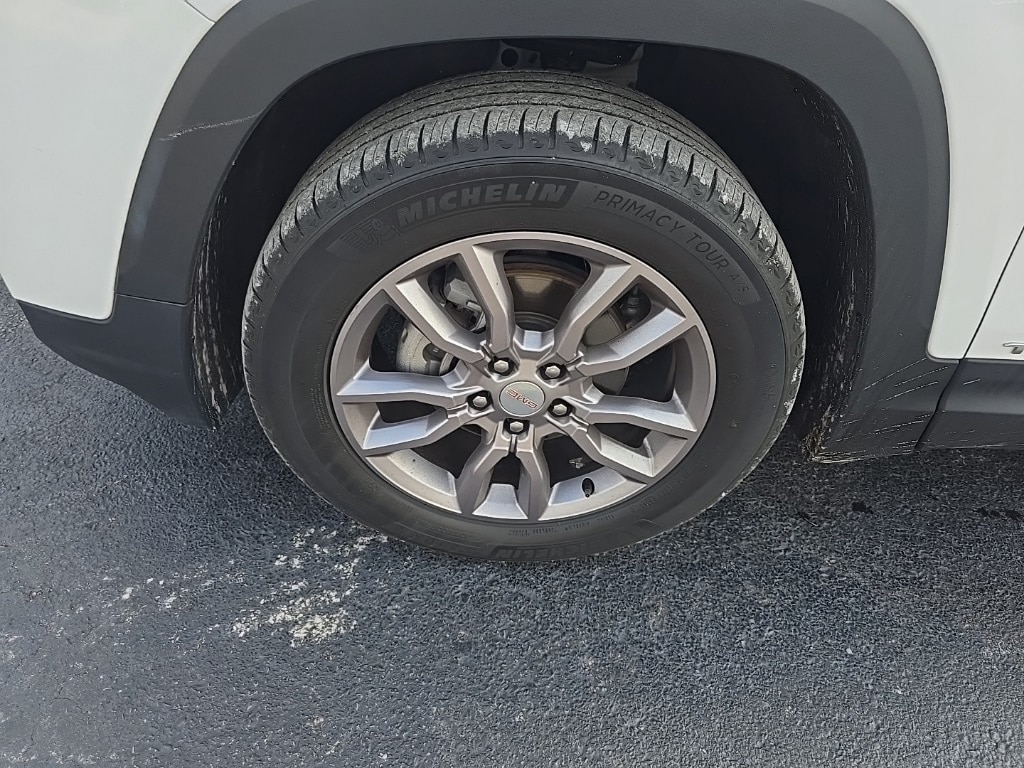 Used 2024 GMC Terrain SLT SUV