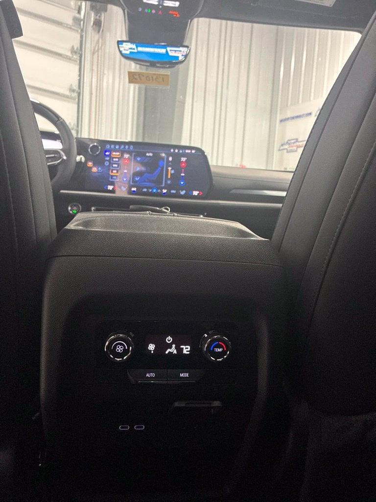 2027 Chevrolet Traverse LT - Photo 36