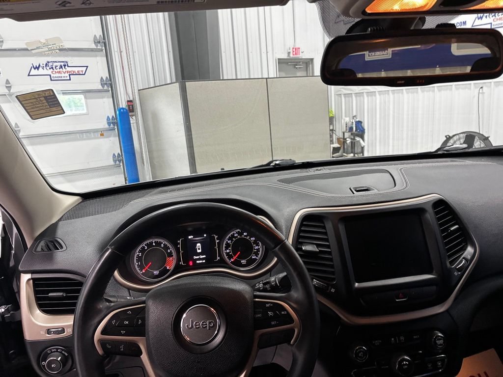 Used 2015 Jeep Cherokee Latitude with VIN 1C4PJLCS4FW620947 for sale in Cadiz, KY
