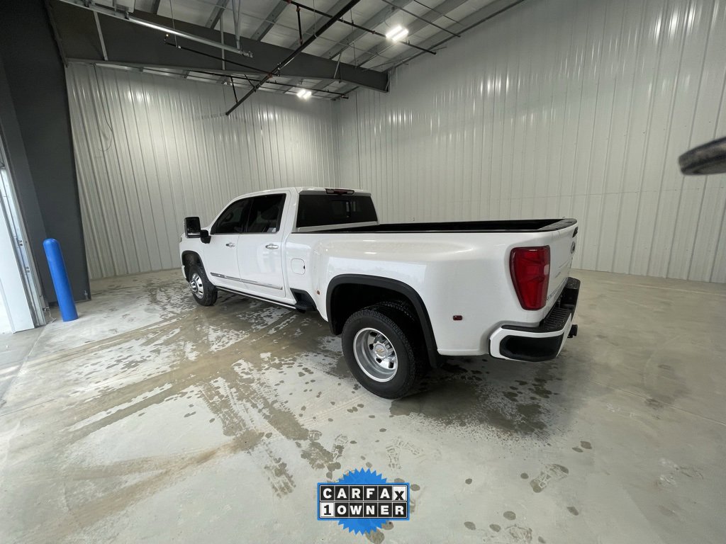 2025 Chevrolet Silverado 3500HD High Country photo 3