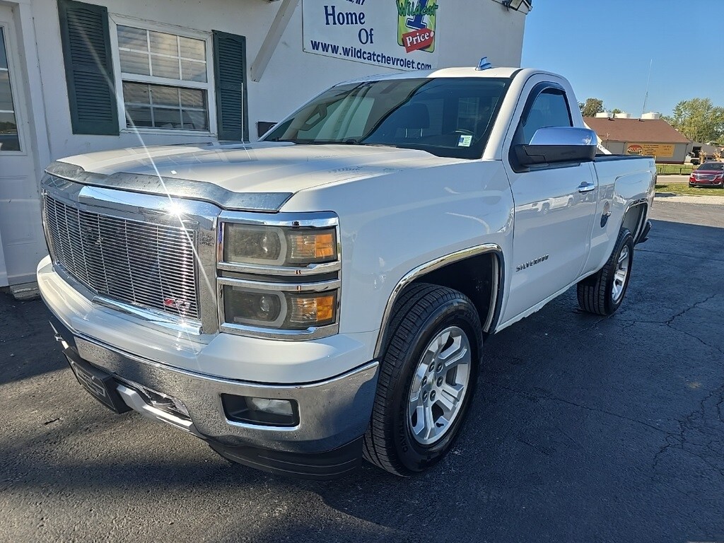 2014 Chevrolet Silverado 1500 LT photo 3