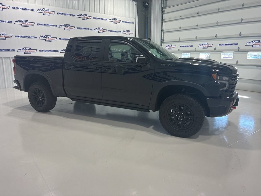2023 Chevrolet Silverado 1500 ZR2 - Photo 8