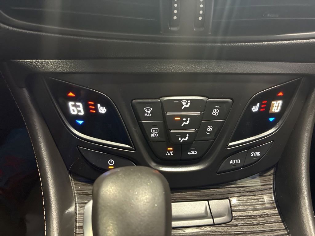 2017 Buick Envision Essence - Photo 30