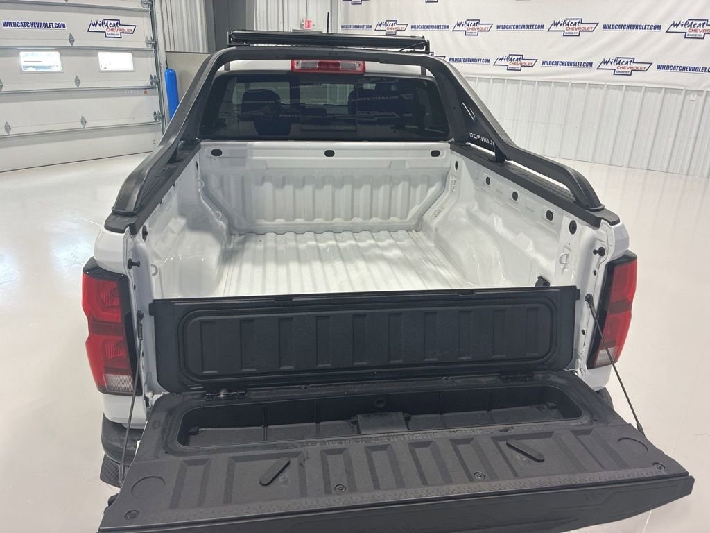 2025 Chevrolet Colorado Z71 - Photo 11