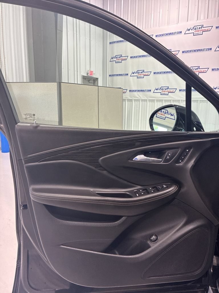 2017 Buick Envision Essence - Photo 19