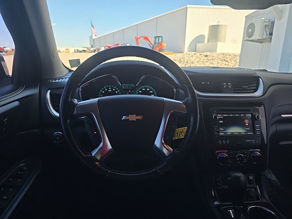 Used 2017 Chevrolet Traverse LT SUV