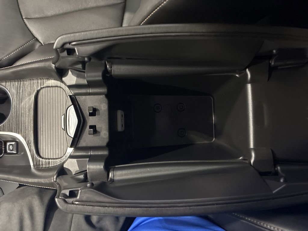 2017 Buick Envision Essence - Photo 33