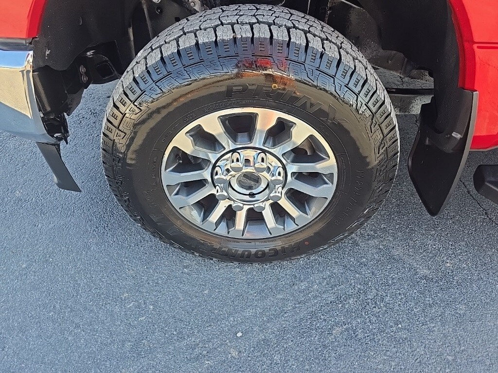 2021 Ford F-250 photo 2