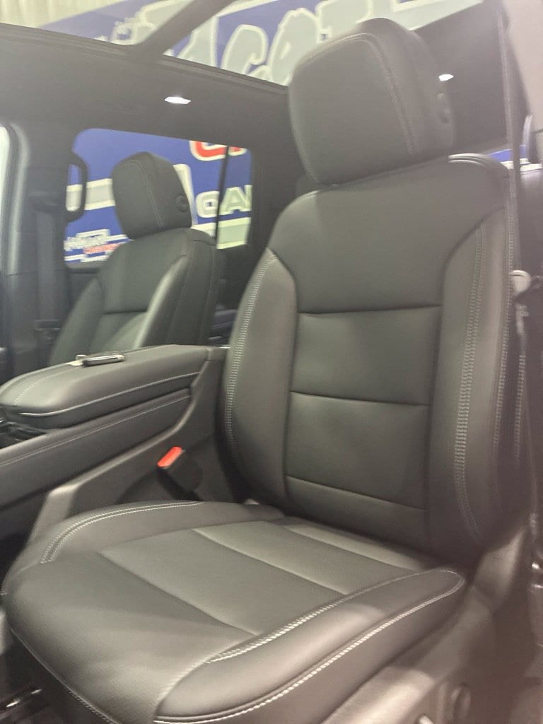 2027 Chevrolet Traverse LT - Photo 16