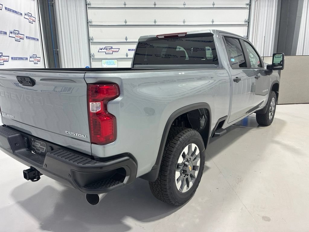 2026 Chevrolet Silverado 2500 HD Custom - Photo 11