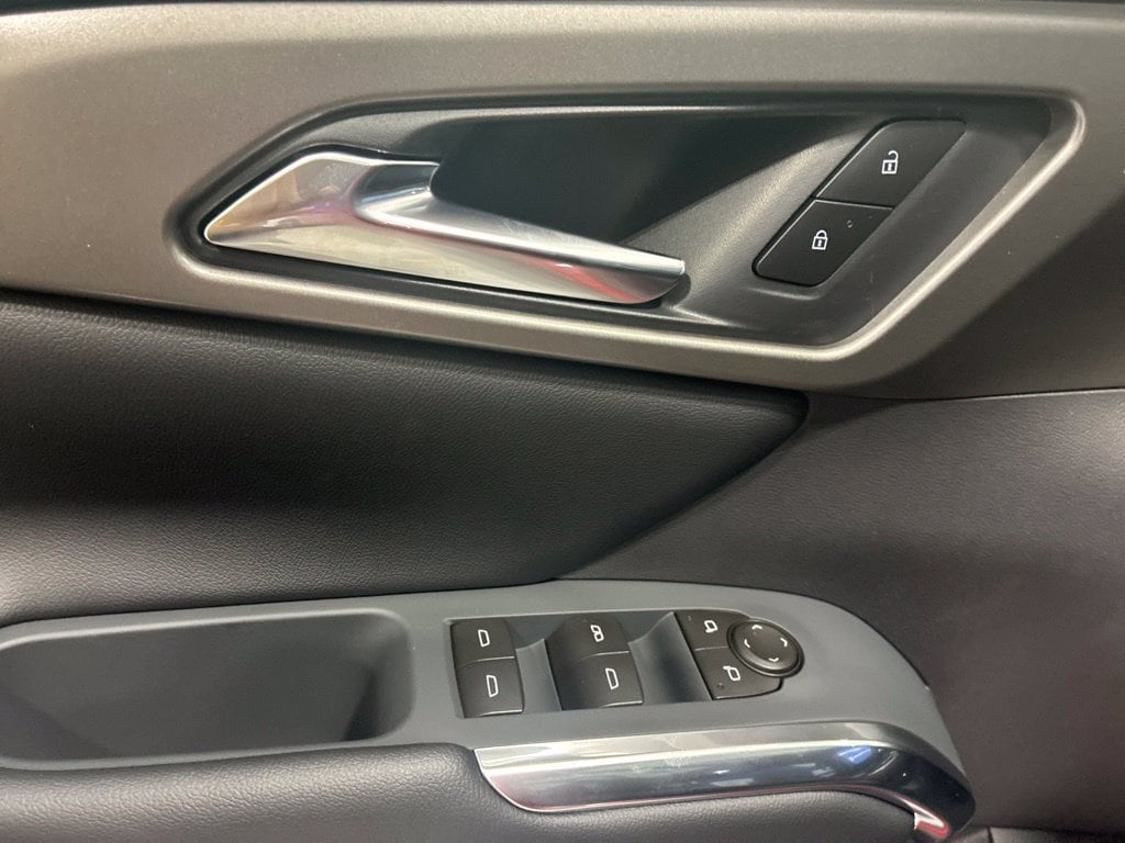 2027 Chevrolet Traverse LT - Photo 18
