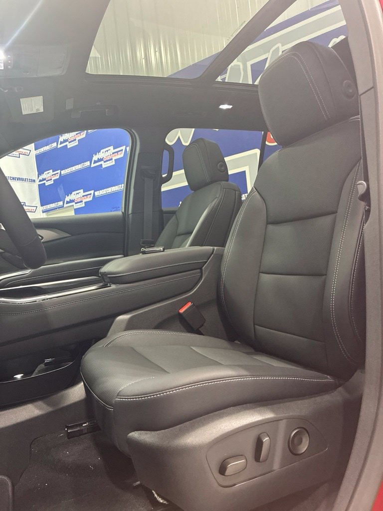2027 Chevrolet Traverse LT - Photo 15