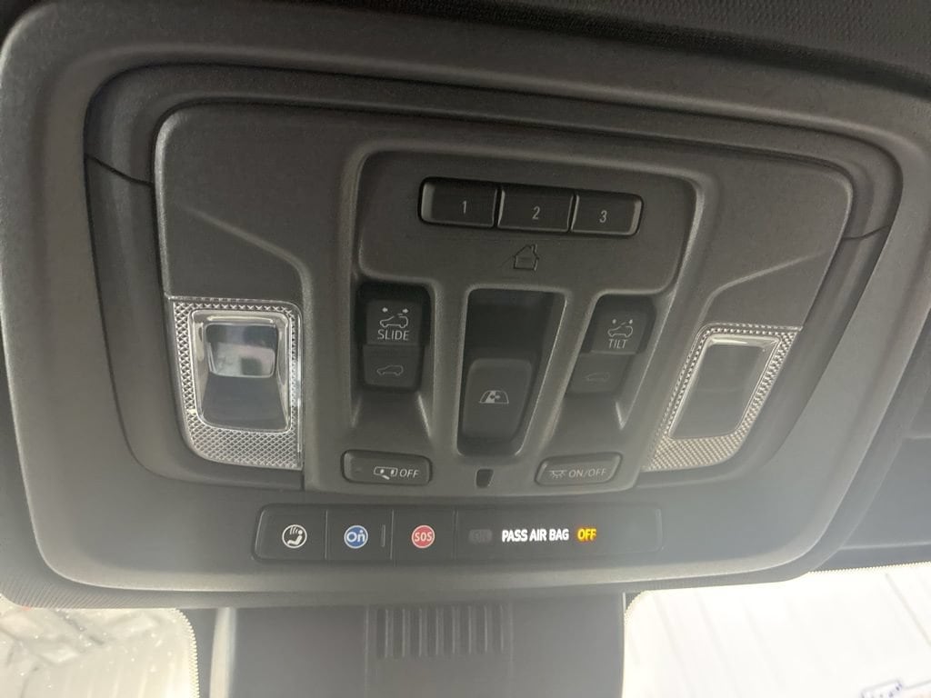 2023 Chevrolet Silverado 1500 ZR2 - Photo 31