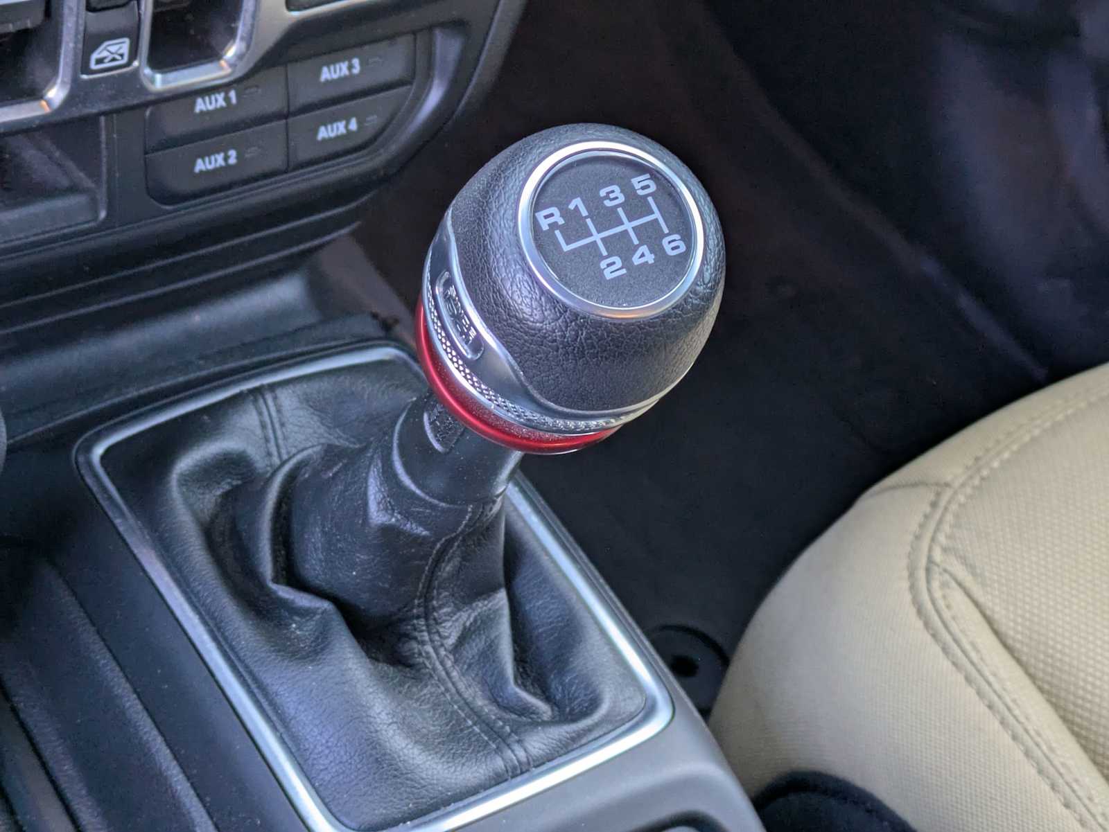 Thumbnail: 2022 Jeep Gladiator - 27