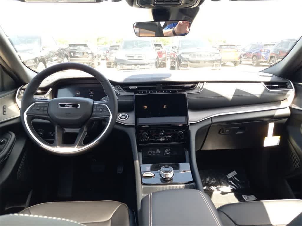 Thumbnail: 2025 Jeep Grand Cherokee L - 14