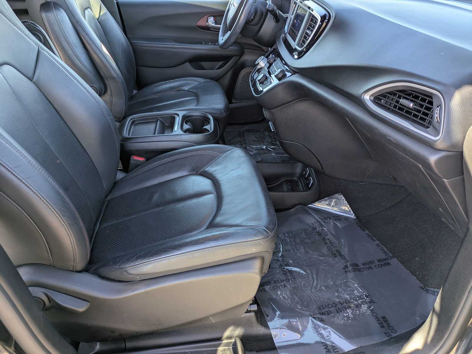 Thumbnail: 2020 Chrysler Pacifica - 18