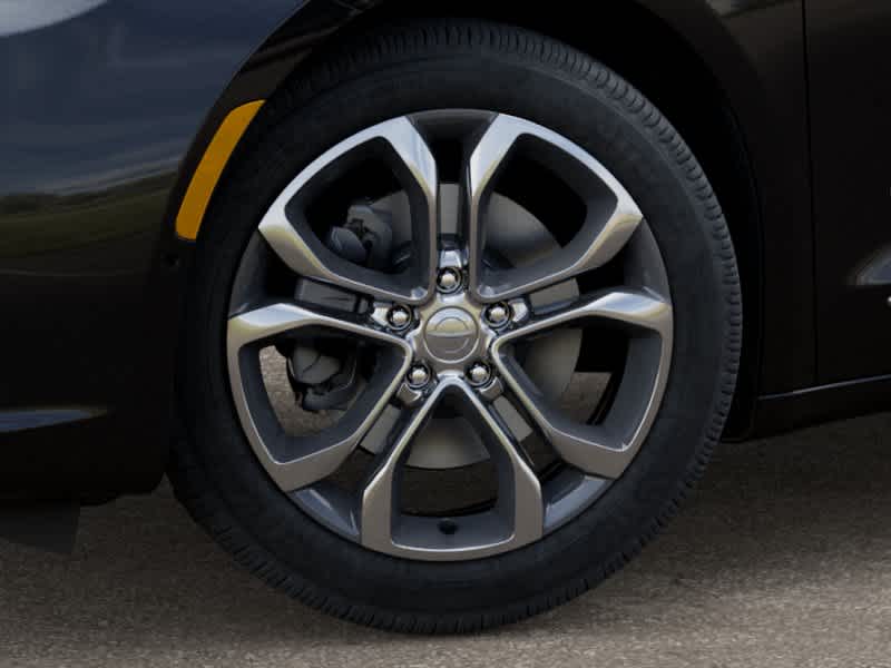 Thumbnail: 2026 Chrysler Pacifica - 8