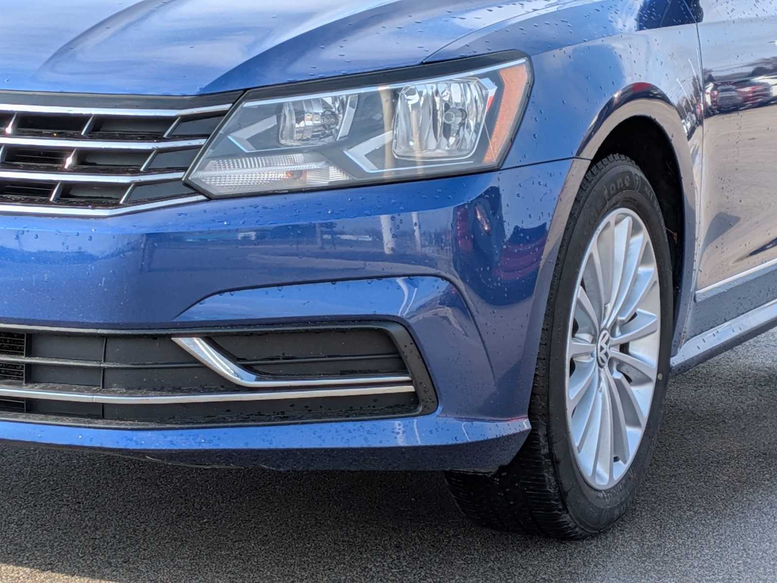 Thumbnail: 2016 Volkswagen Passat - 10