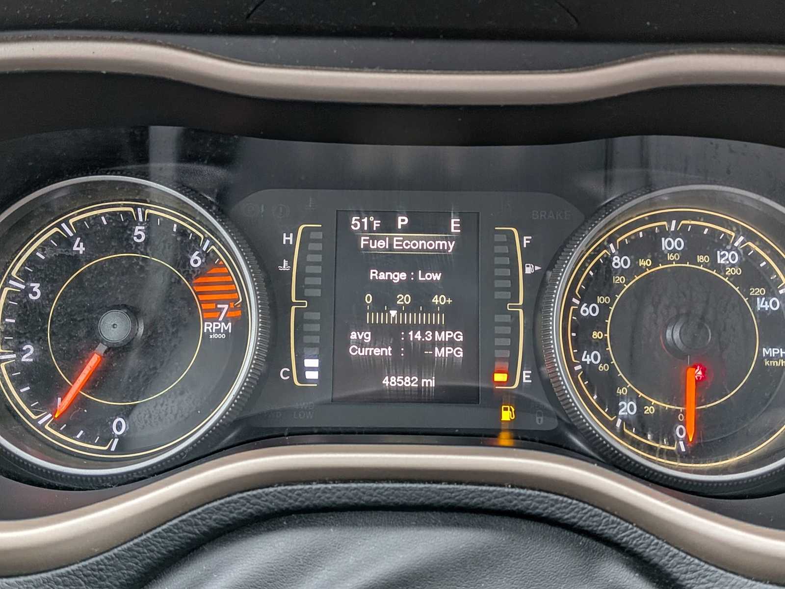 Thumbnail: 2018 Jeep Cherokee - 30