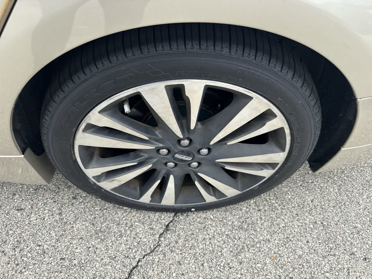 Thumbnail: 2017 Lincoln MKZ - 10
