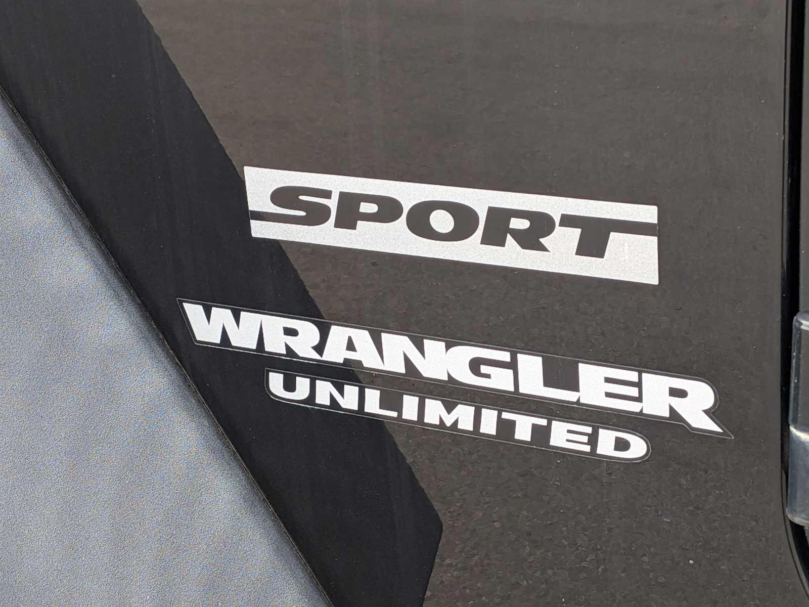 Thumbnail: 2016 Jeep Wrangler - 11