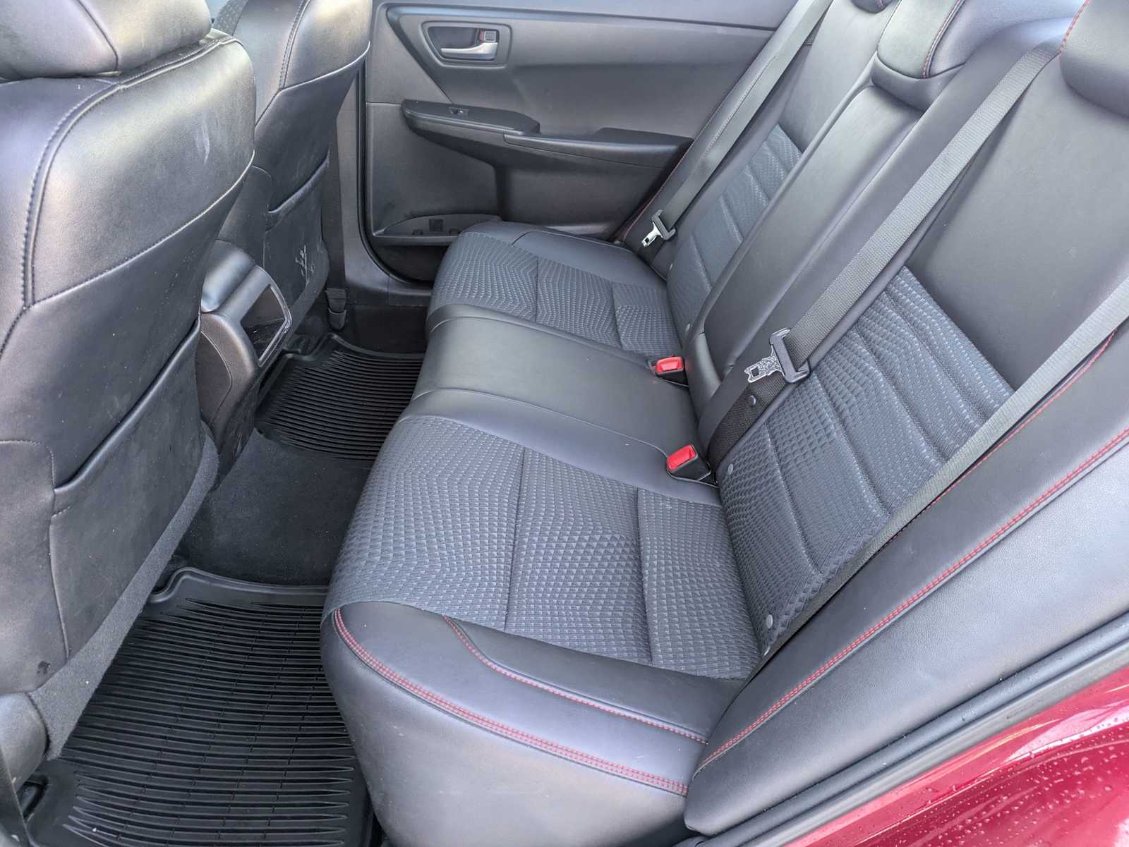 Thumbnail: 2015 Toyota Camry - 16