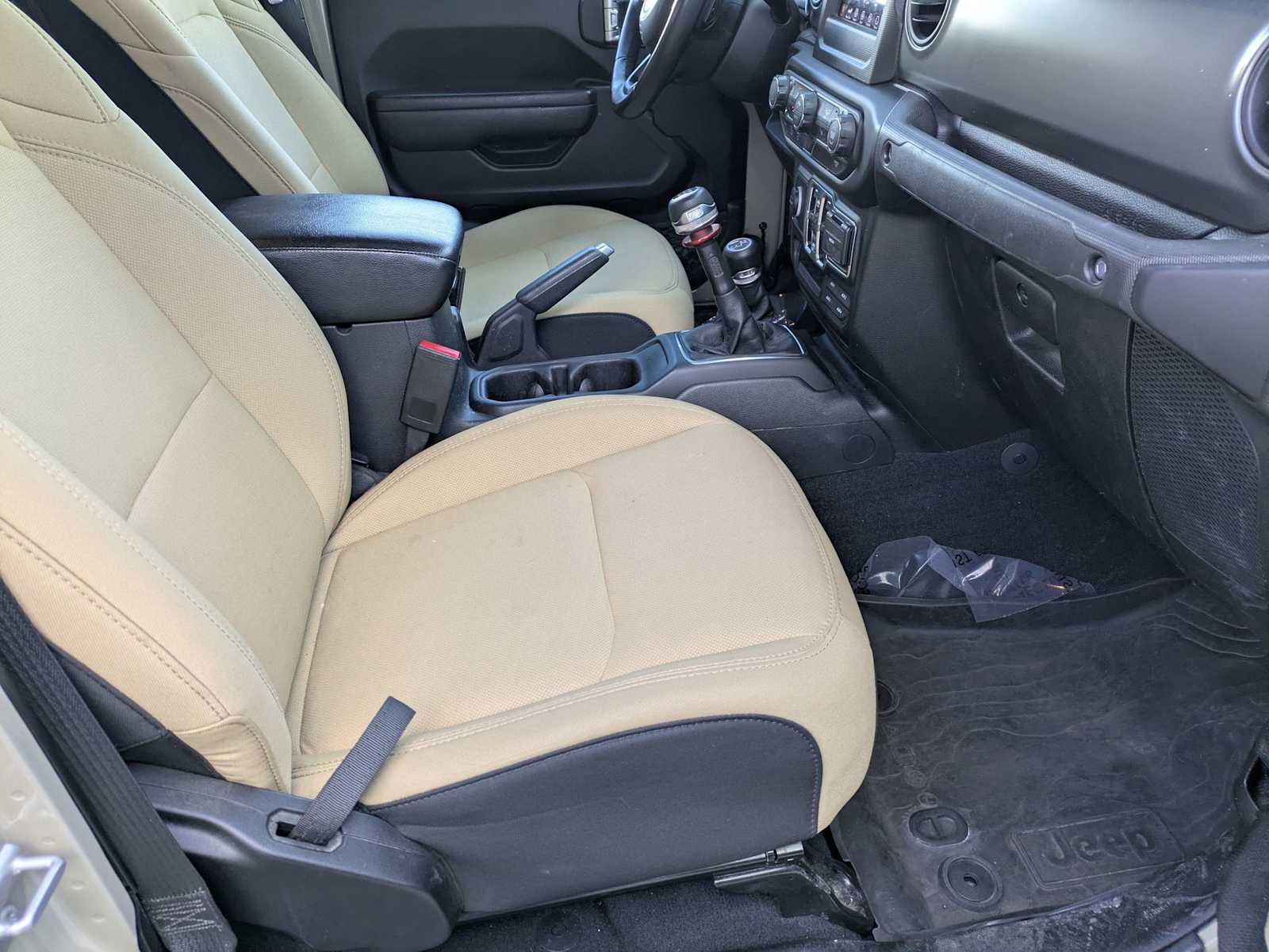 Thumbnail: 2022 Jeep Gladiator - 18